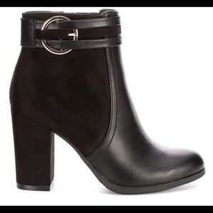 High heel boots size 8